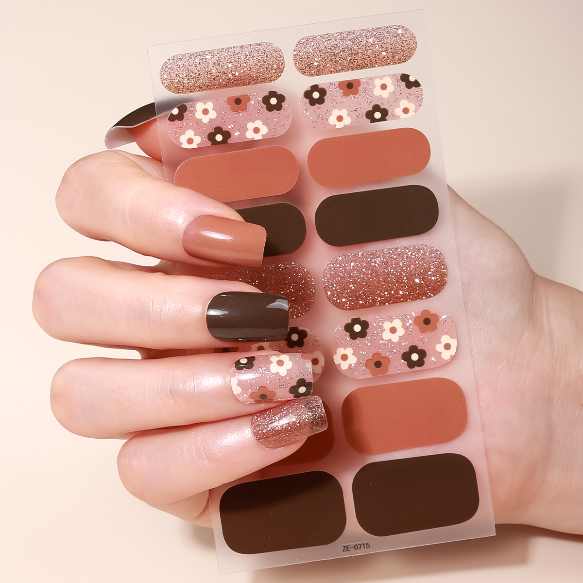 16tips DIY Baking-Free Nail St - Full Cover Adhesive recensione e prezzo