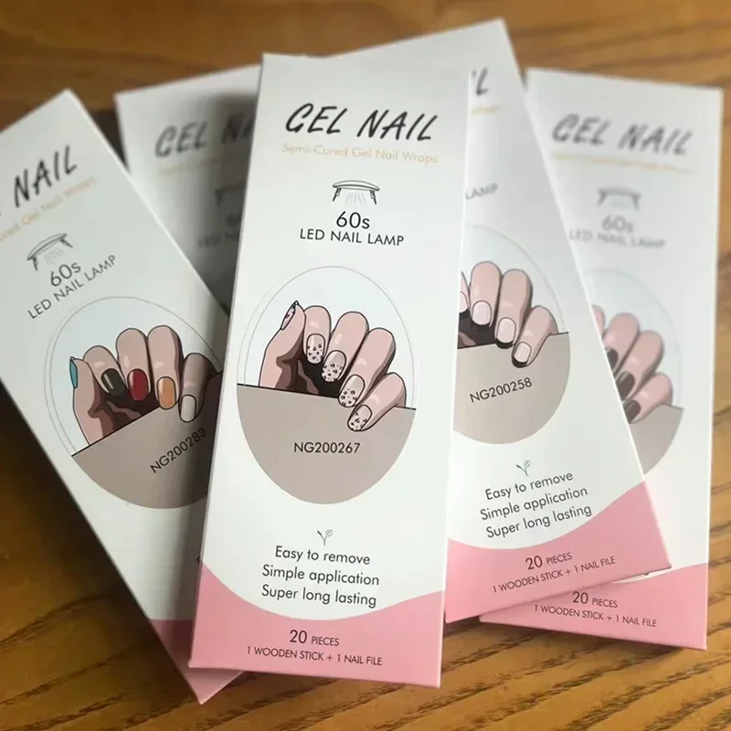 Semi-Cured Gel Nail Strips Pat - Full Cover Adhesive recensione e prezzo