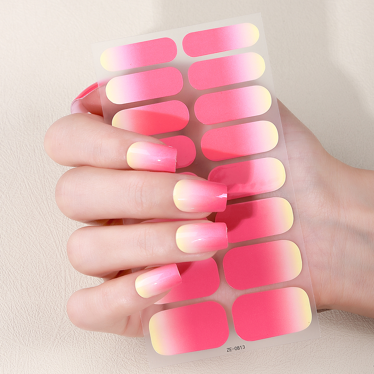 16Tips Full Cover Gradient Nai - Full Cover Adhesive recensione e prezzo