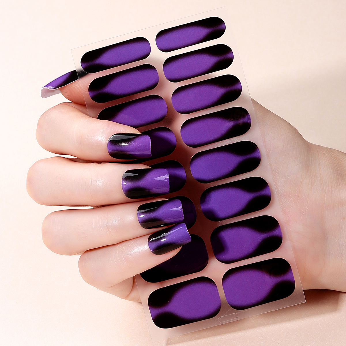 16Tips Full Cover Gradient Nai - Full Cover Adhesive recensione e prezzo